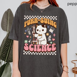 Funny Cat Science Shirt, Laboratory Scientist Chemistry T-Shirt, Microbiology STEM PhD Graduation Gift, Lab Week Science Teacher Gifts