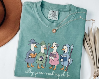 Silly Goose Bookish T-Shirt, Funny Fantasy Book Lover Comfort Colors Shirt, Booktok Bookstagram Bookworm Gifts, Romantasy Reading TShirt