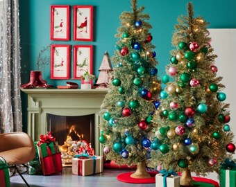 Vintage Vibes: Classic Tinsel Trees