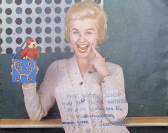 Vintage plus size lace cardigan knitting pattern Lavenda Handknit Lister 955