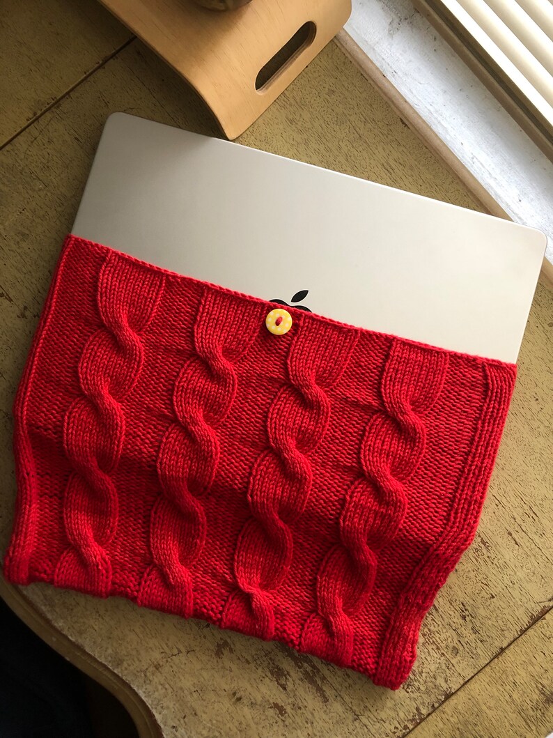 Cable Knit Laptop Case — Beginner Friendly Knitting Pattern - Etsy