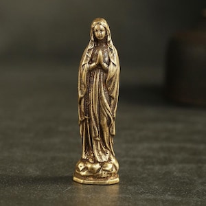 Handmade Brass Statue of the Virgin Mary, Keychain Pendant, Safe Religious Belief Ornament Pendant   L207