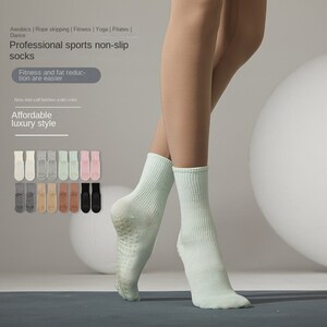 Casual Striped Pilates Socks Women Professional Silicone Anti-slip