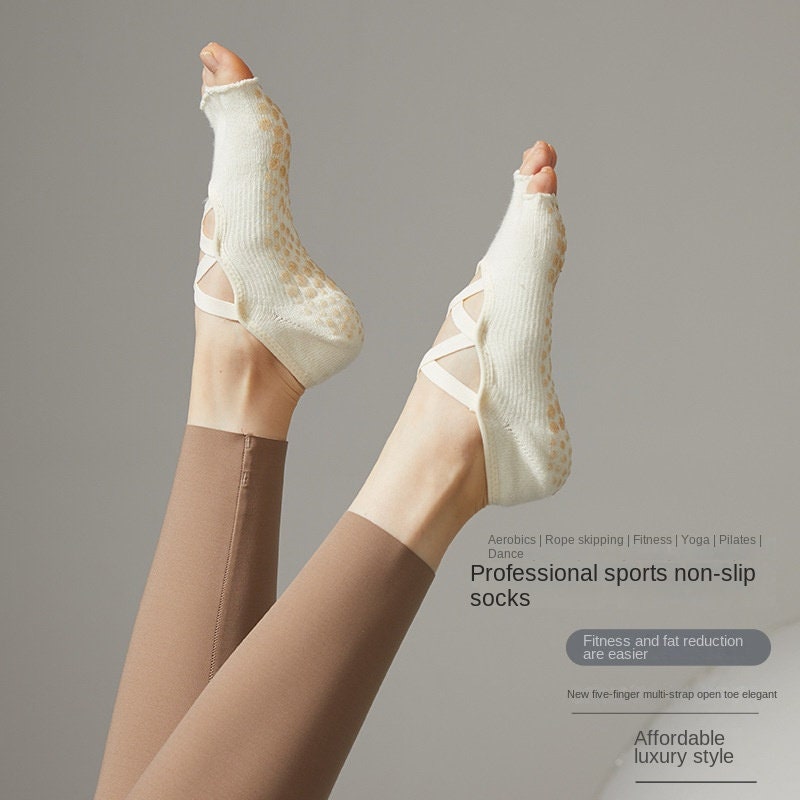 Breathable Five Finger Yoga Toe Separator Socks With Non Slip Grip