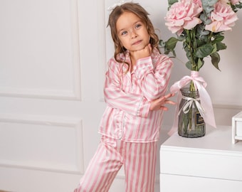 Pijama infantil de satén para casa