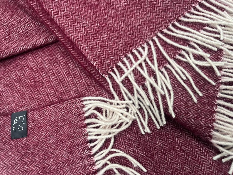 Dark cherry pure wool sofa throw blanket with fringe 140x200