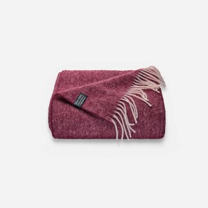 Reach Burgundy colour basket folded with a label stitched on a side