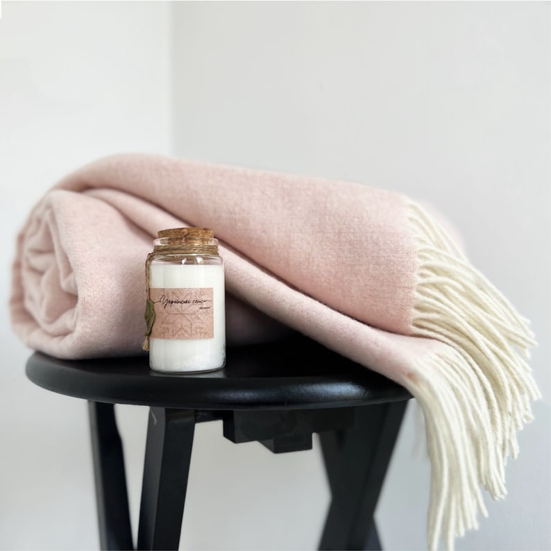 100% wool large sofa throw in MAUVE PINK