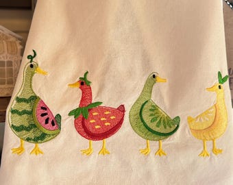 Tea Towel Handcrafted Embroidered Floral Cotton Kitchen Towel for Spring & Summer Kitchen Decor Floral Kitchen Dish Towel for Mother's Day