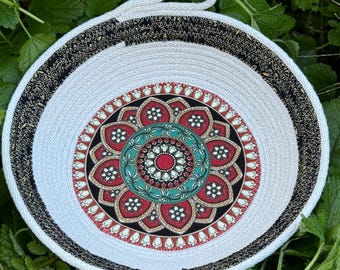 Rope Bowl, Handmade Small Cotton Rope Bowl, Handcrafted Decorative Bowl, Farmhouse Decor, Boho Decor, Medallion Design, Unique Teacher Gift