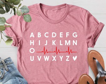 PQRST Krankenschwester Shirt, PQRST Herzschläge Krankenschwester Shirt, Alphabet PQRST Krankenschwester T-Shirt, Krankenschwester Geschenke, Krankenschwester Geschenke für Frauen, Krankenschwester Held Shirt