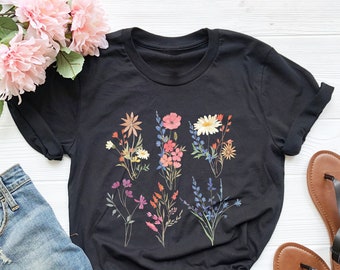 Flower Shirt, Wildflower Mom Shirt, Botanical Shirt, Spring Shirt, Mother Day Gift, Flower Gardener Gift, Gift For Mom,Vintage Flower Shirt