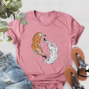 Vintage Tiger Shirt, Animal Lover Shirt, Tiger Shirt, Leopard Tiger Shirt, Women&#39;s Tiger Shirt, Aesthetic Tiger Shirt, Wild Nature Shirt