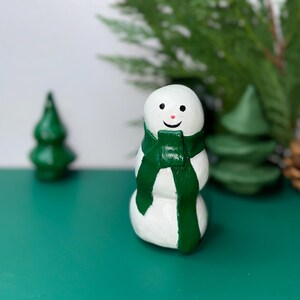 Happy Snowman (green scarf)