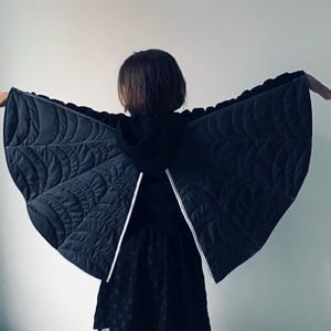 Childs Spider wings, Bat wings, super hero, long lasting dress up costume for imaginative play. Perfect for Halloween spider girl