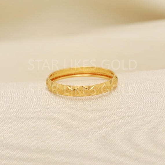 18 Karat Real Gold Ring, BIS Hallmark Sparkle Pattern Minimalist Women Band, B1989