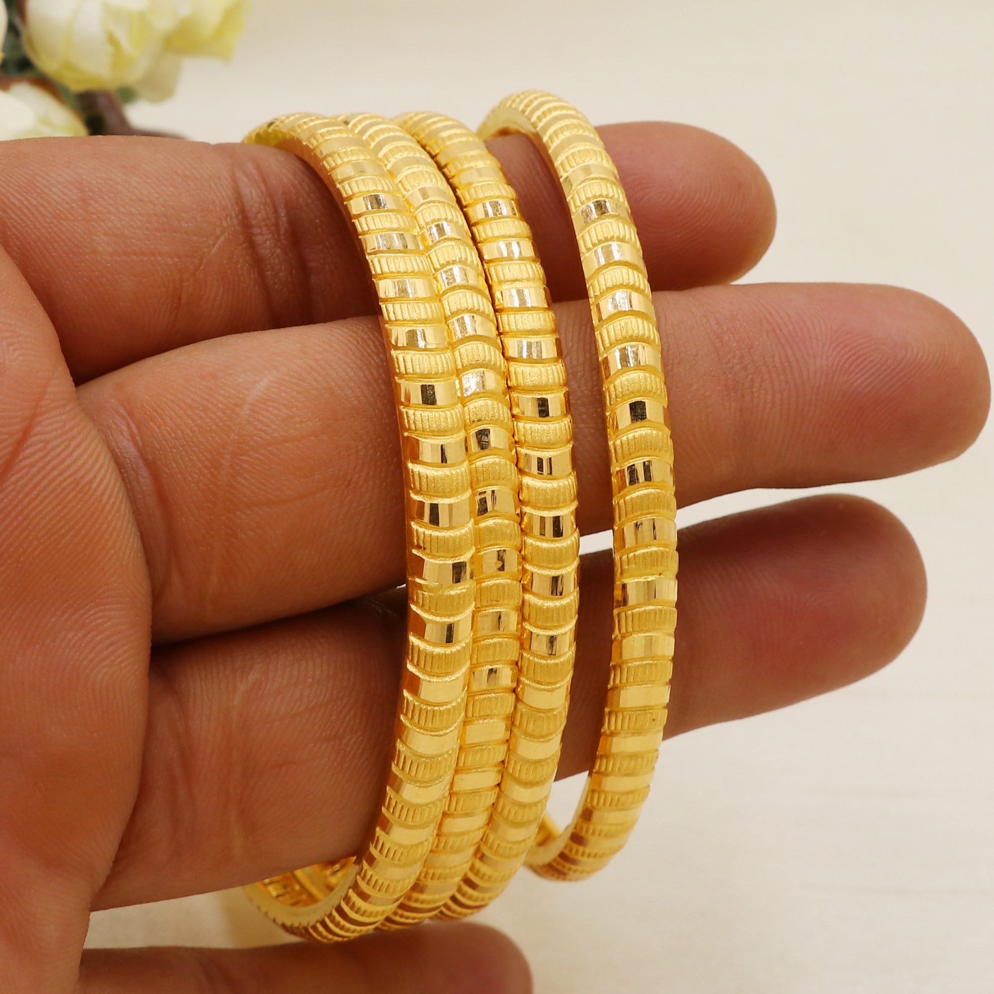最終値下げ早い者勝ちhuman made bangle gold 最終値下げ早い者勝ちhuman made bangle gold
