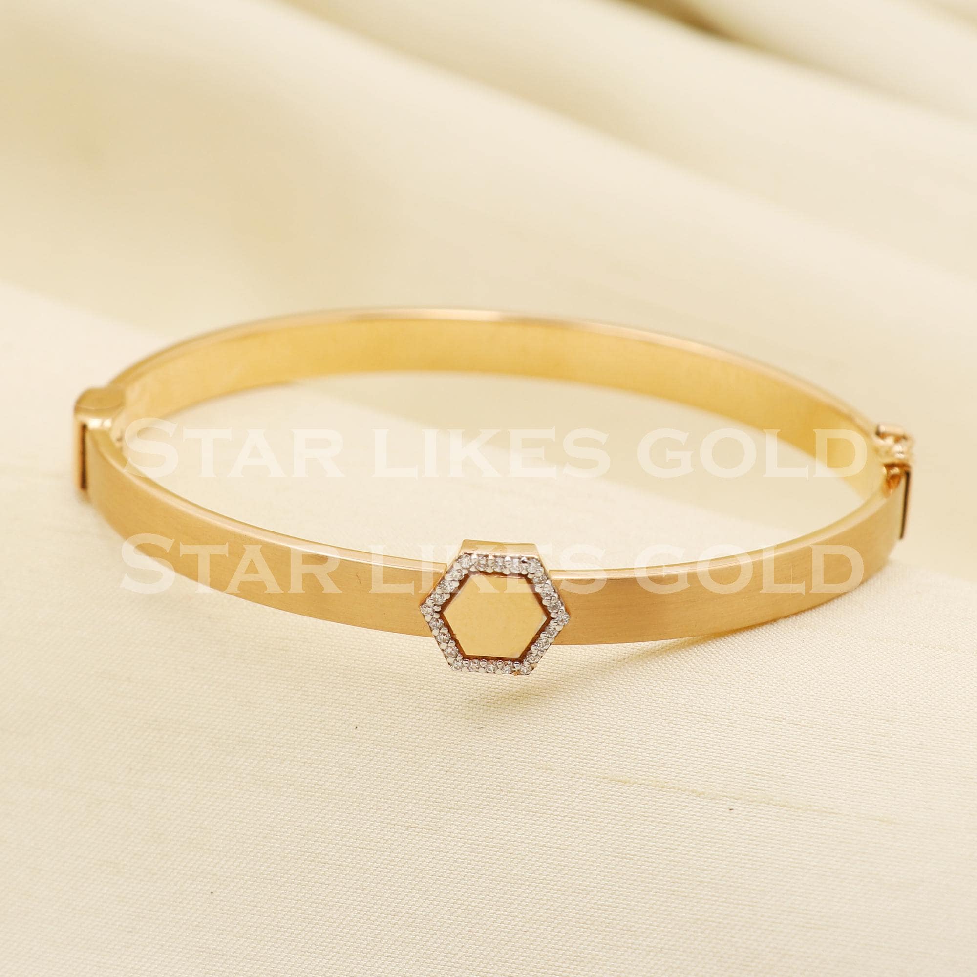 18カラット 18k ゴールド バングル ブレスレット ジュエリー、PR1399