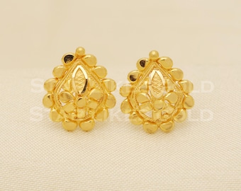 18 karat 18k gold stud earrings jewelry