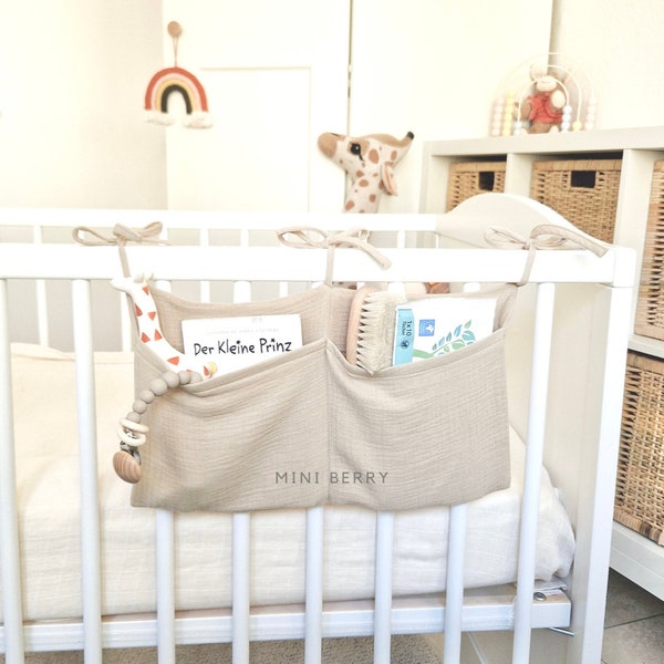 Bett-Organizer Bettumrandung Musselin Babybett Umrandung aus Musselin-Stoff in den Farben Beige und Regenbogen