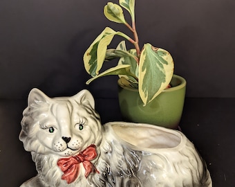 ESD Japan Cat Planter smiling grey cat with bow pot