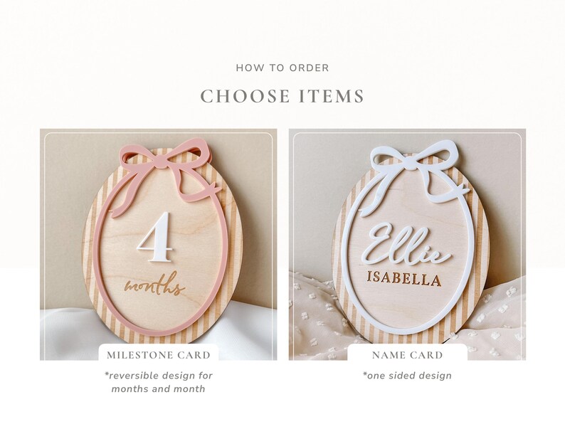 Puede incluir: Dos tarjetas de hitos de madera. Una tiene un lazo rosa, el n&uacute;mero 4 y la palabra "months". La otra tiene un lazo blanco y el nombre "Ellie Isabella". El texto "HOW TO ORDER CHOOSE ITEMS" est&aacute; en la parte superior.