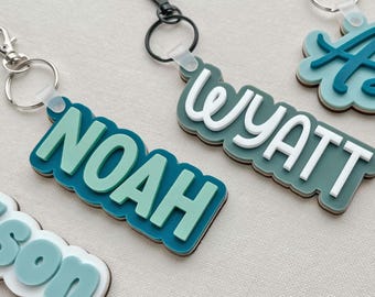 Llavero con nombre de niño Etiqueta personalizada para mochila Etiqueta para bolso de pañales Etiqueta para mochila escolar Etiqueta para lonchera de niño Llavero para niño Etiqueta para mochila Llavero para niño