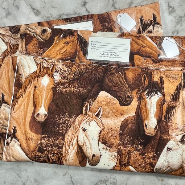 Model horse pony pockets, packed Horses print, satin-lined show pouch, thickly padded, traditional 1:9 scale size, 2 pony pockets