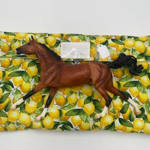 Model horse travel pouch, satin lined, and thickly padded, traditional 1:9 scale size, XX-Long.