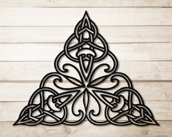 Celtic Triangle Metal Wall Art: Irish Decor