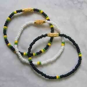 Bracelet Jamaïque | Ensemble de bracelets de perles | Bijoux des Caraïbes | Accessoires Rasta | Cordon extensible | Fermoir à vis cylindrique | Cadeaux unisexes faits main