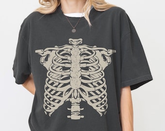 Skeleton Rib Vintage Graphic T-Shirt, Rib Cage Shirt, Retro Skeleton Tee, 90s Skull Shirt, Spooky Shirt, Men's Skull Tee, 2000s Oversize Tee