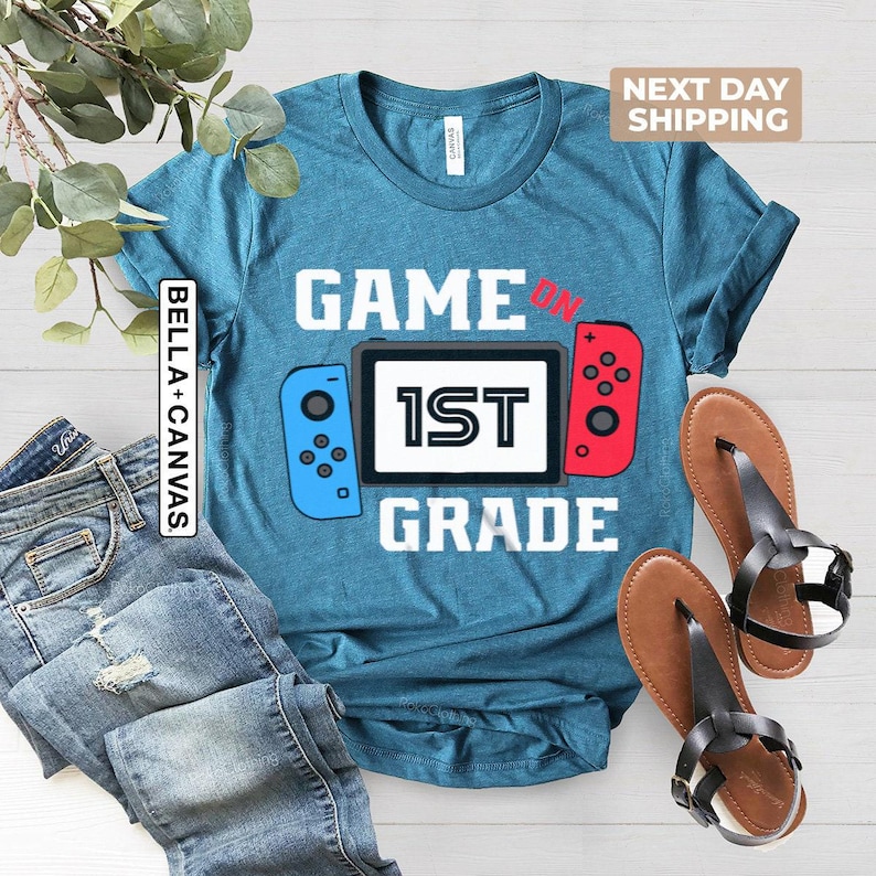 Maglietta Game On First Grade, Maglietta 1a elementare, Ritorno a scuola, Maglietta 1a elementare per ragazzi, Maglietta per studenti gamer, Primo giorno di scuola, Magliette 1a elementare immagine 5