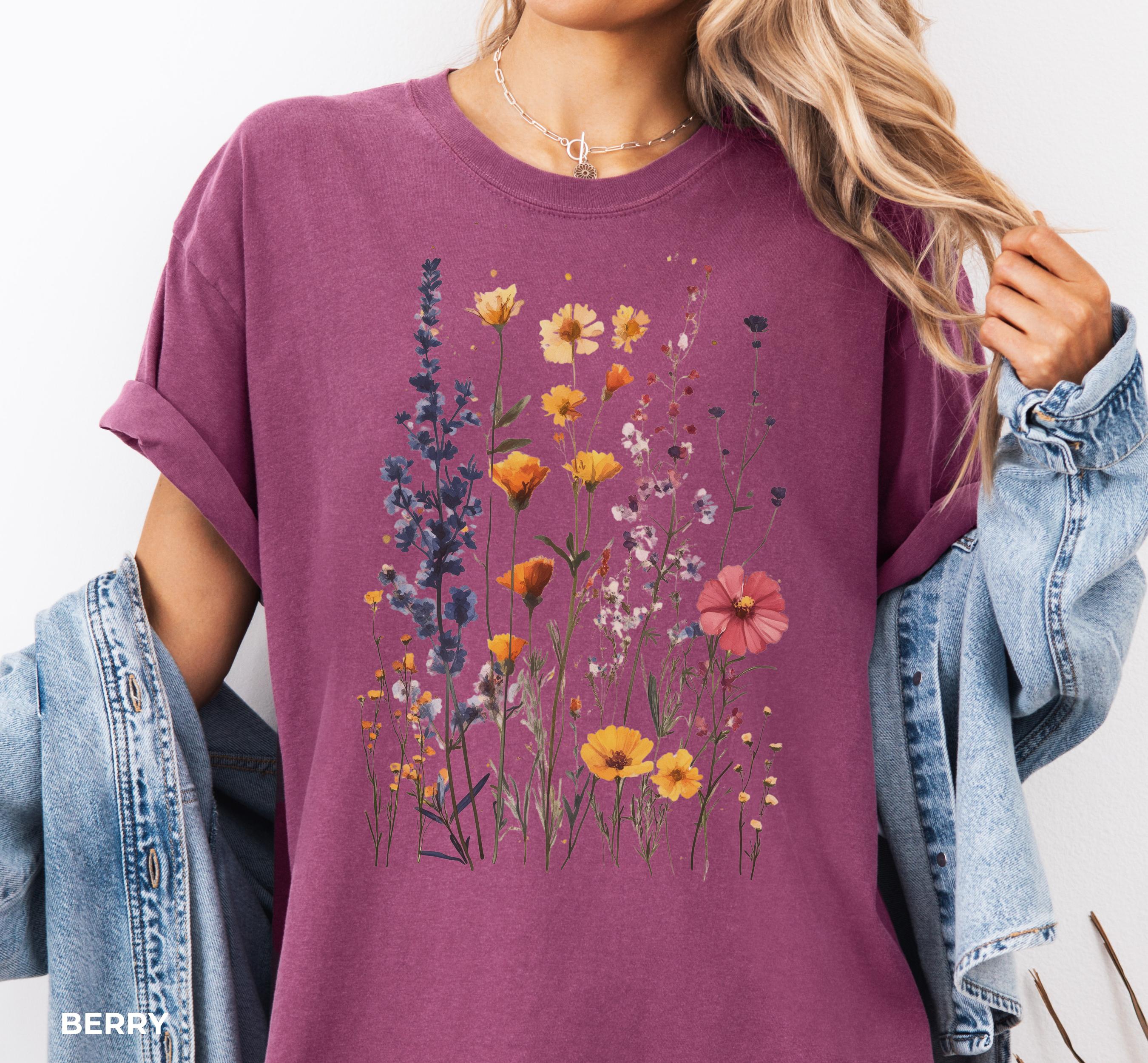 Vintage Pressed Wildflowers T-shirt: Comfort Colors Botanical Boho Tee ...