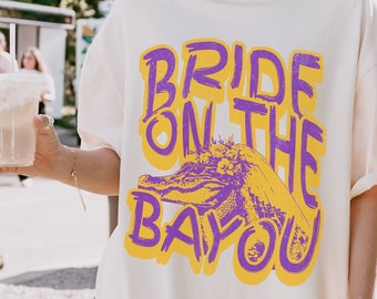 Retro Bride on the Bayou T-shirt: Louisiana Bachelorette Tee