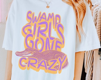 Retro Swamp Girls Alligator T-Shirt: Louisiana Bayou Bougie