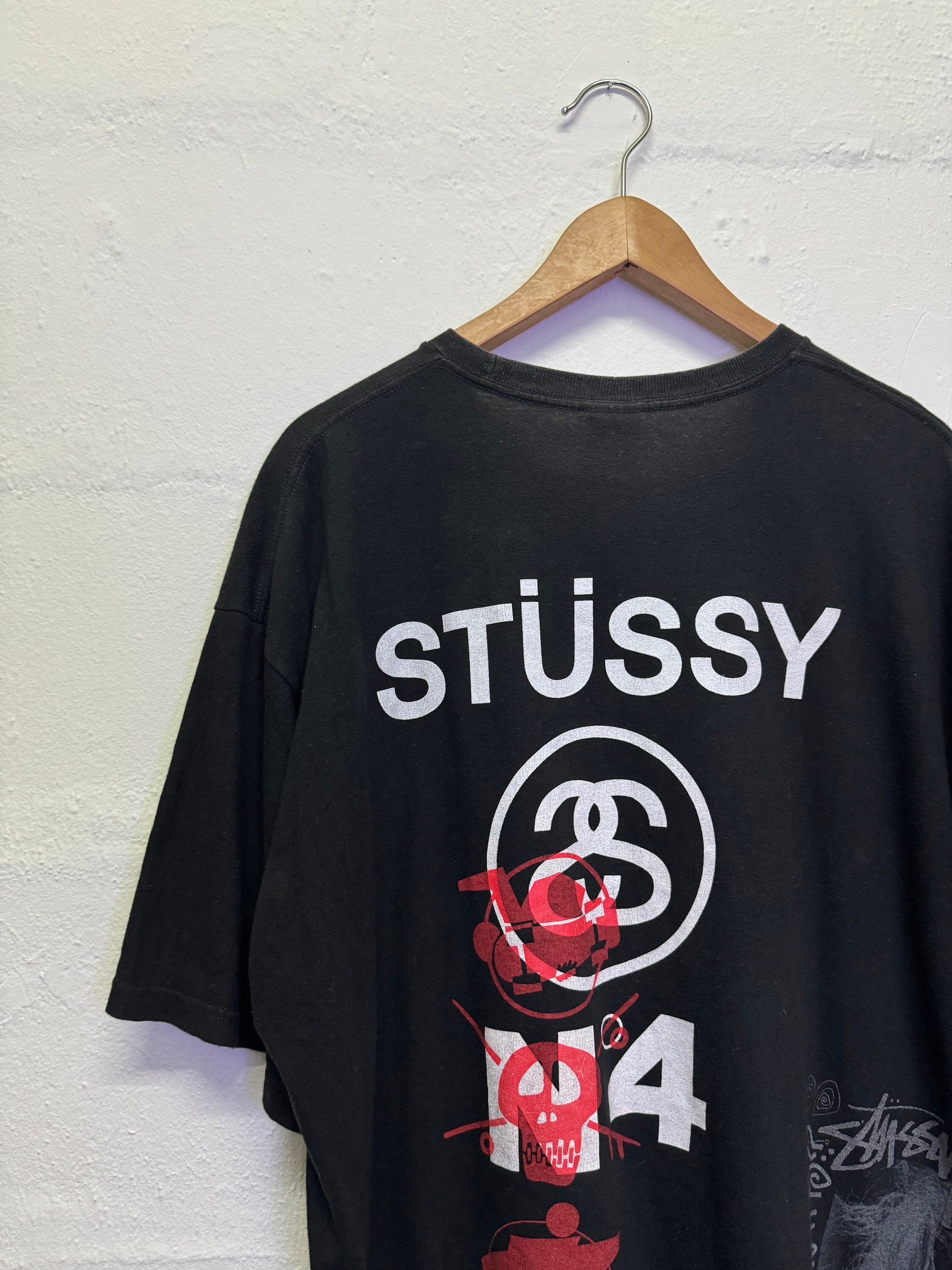 Laura Tee – Black | Tees | Stüssy