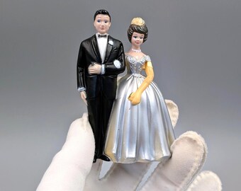 Vintage Wilton Chicago Silver Anniversary Bride & Groom Cake Topper - Model W-82