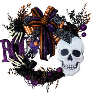 Skull Halloween Wreath: Spooky Skeleton, Glitter &#39;BOO&#39; Decor