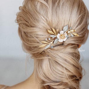 Bridal Hair comb, Floral wedding headpiece, Wedding hair comb gold, Floral hair piece - Calla