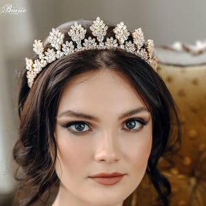 Crystal Wedding Crown, Bridal Headpiece, Zirconia tiara, Birthday, Prom, Pageant, Party, Gift for Her- Amora