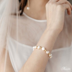 Bridal gold bracelet, Baroque pearl bracelet, Wedding jewelry pearl set, Freshwater Pearl Bracelet Kaia image 1