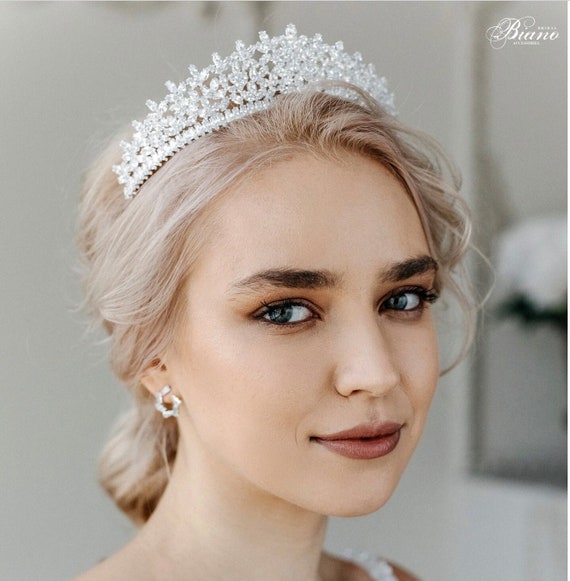 Regal Princess Bridal Tiara, Zircon Gold Tiara, Gold Wedding  display picture 1