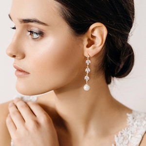 Bridal Earrings, Wedding earrings gold, Dangle earrings, Crystal earrings, Bridal Earrings pearl, Bridal jewelry, Seda image 2