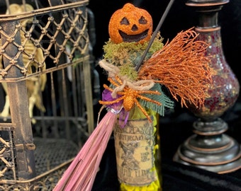 Halloween Apothecary Jars, Spooky Potion Bottles, Halloween Decor, Upcycled Jars, Witches Brew, Scary, Creepy, Halloween Party