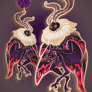 YOU R MY MOTHMAN ++ große goldene Acryl Ohrringe oldschool Style Tattoo vintage Gold punk rock lila Falter Mythos Fabeltier Lasercut