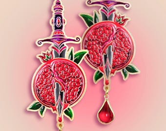 SLICE 'EM NICE ++ long gold statement acrylic earrings oldschool tattoo vintage golden rockabilly pomegranade dagger blood juice