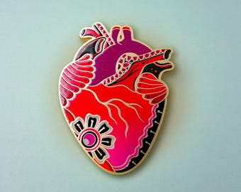 HEART TIMES ++ gold statement acrylic brooch oldschool style tattoo vintage gold rockabilly anatomical anatomic heart art jewelry