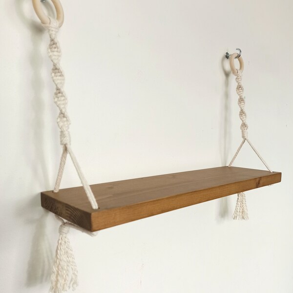 Hangplank van hout en macramétouw, boho-decoratie