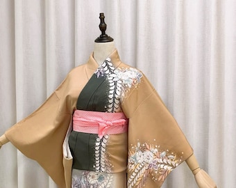 Vintage Silk Tsukesage Kimono: Japanese Floral Dress, A85